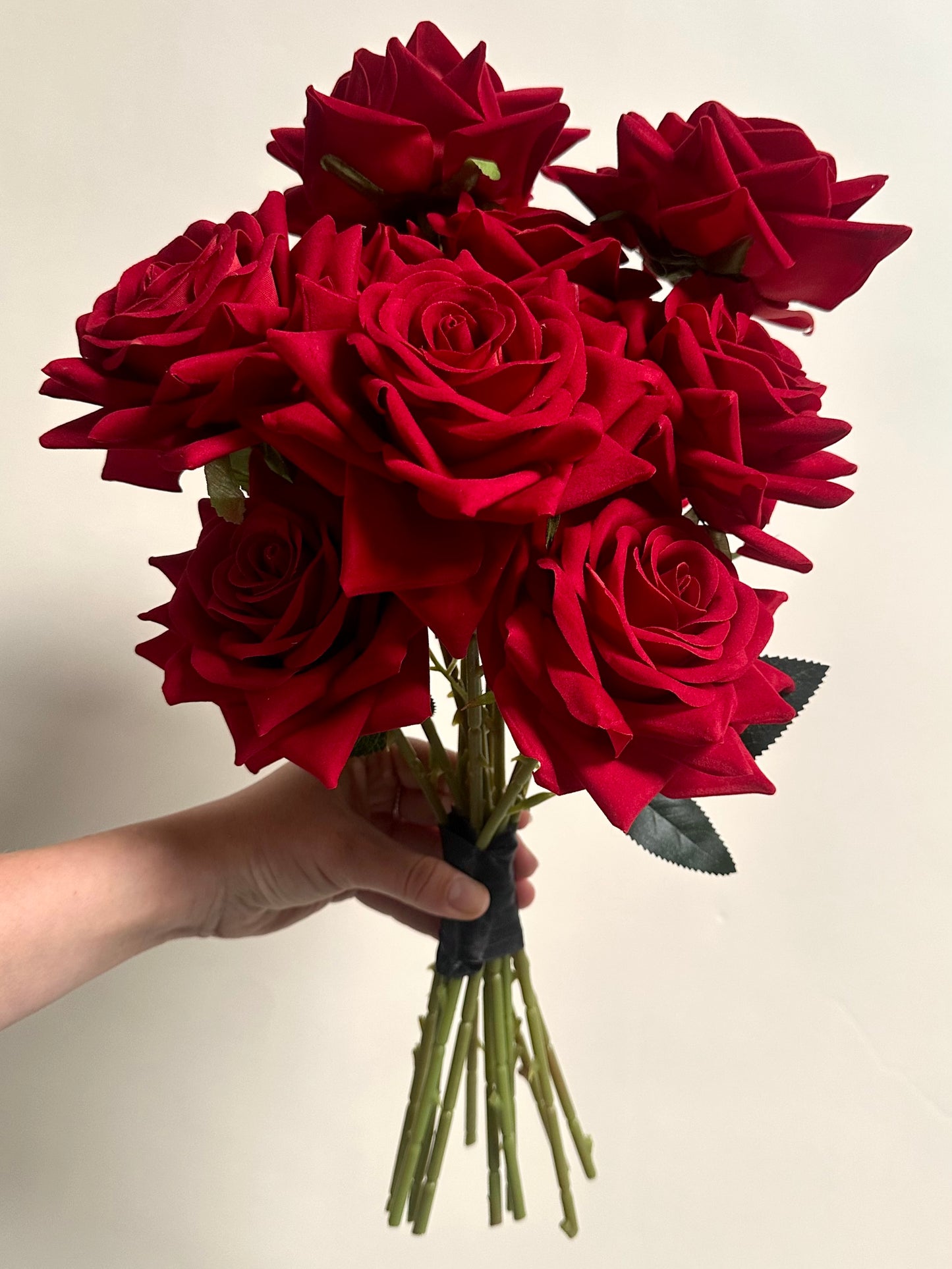 12 Luxury Velvet Red Rose Bridal Bouquet