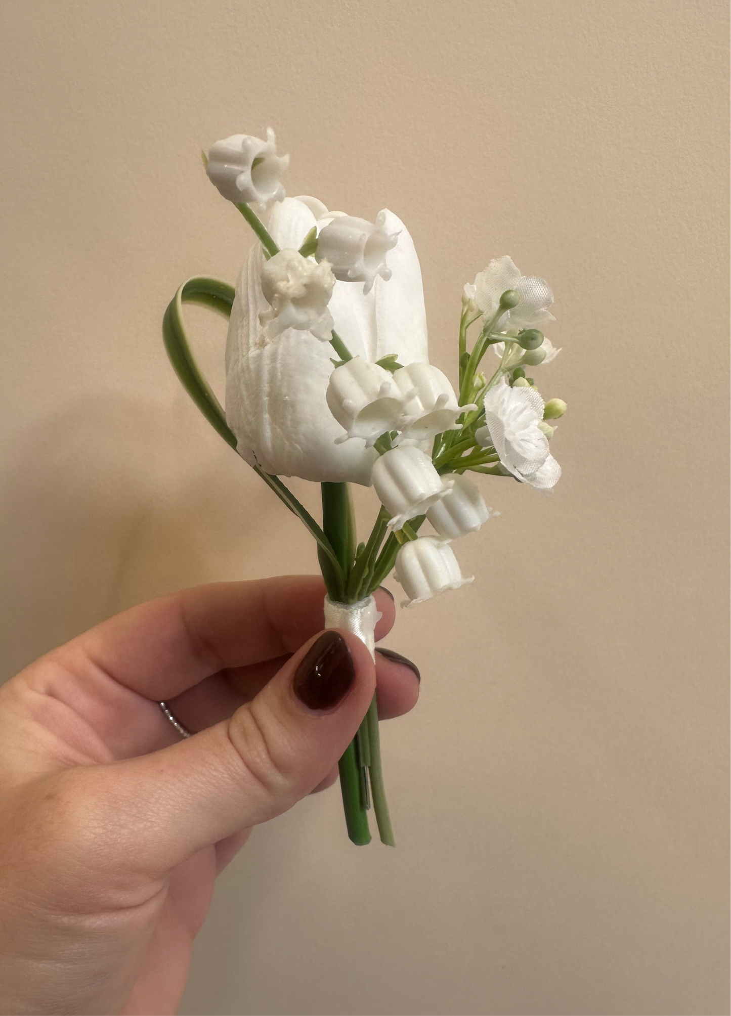 White Tulip & Baby’s Breath Corsage
