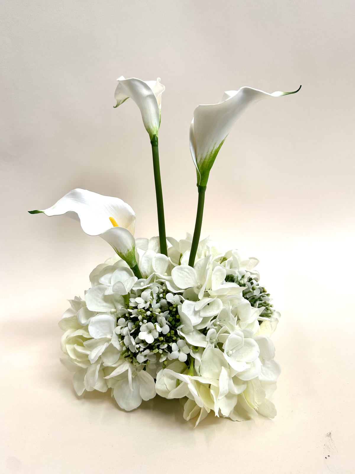 White Calla Lily & Hydrangea Floral Arrangement – Ready to display set of 5