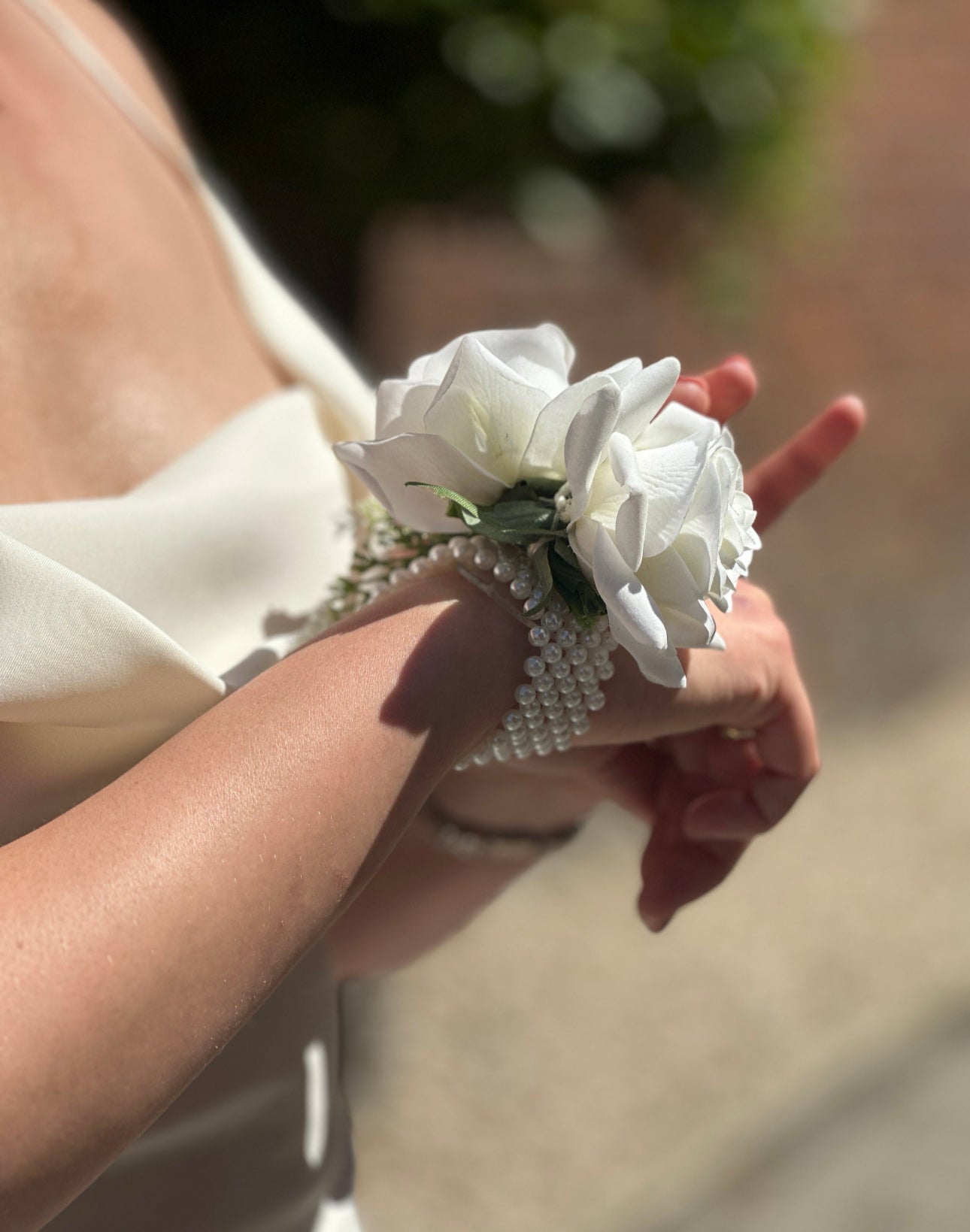 Rose wrist corsage