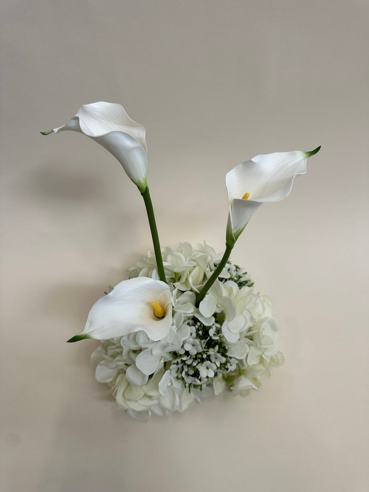 White Calla Lily & Hydrangea Floral Arrangement – Ready to display